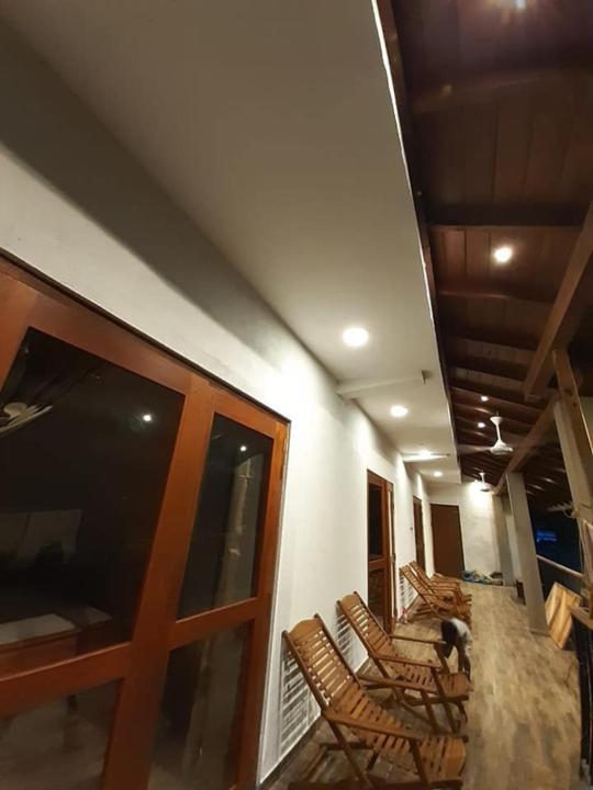 Old Bridge Riverside Hotel Kitulgala Exterior photo