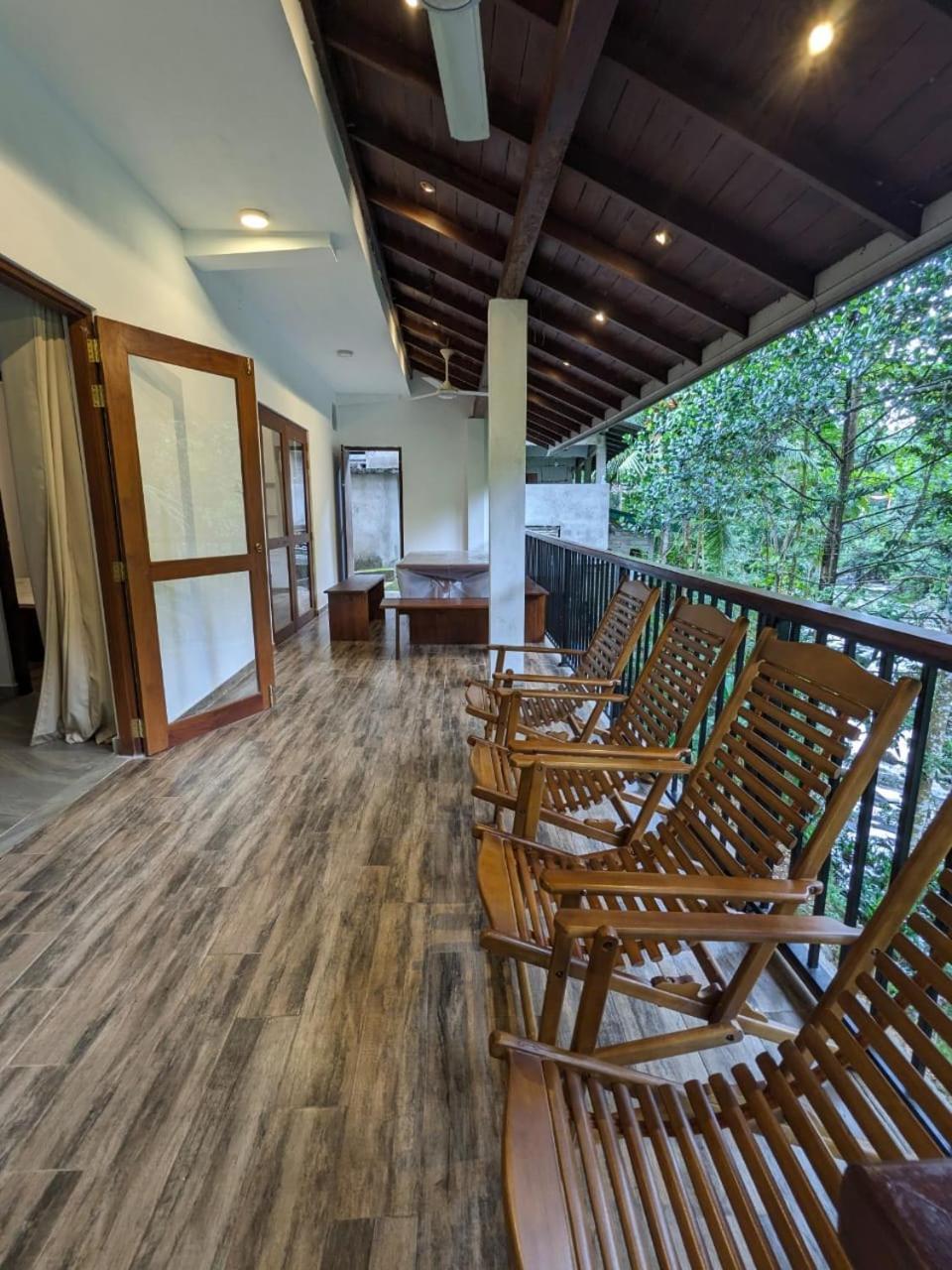 Old Bridge Riverside Hotel Kitulgala Exterior photo